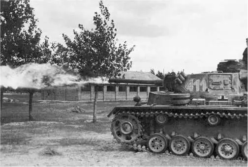 Огнеметный танк PzIII AusfM FI в бою Восточный фронт лето 1943 года - фото 62