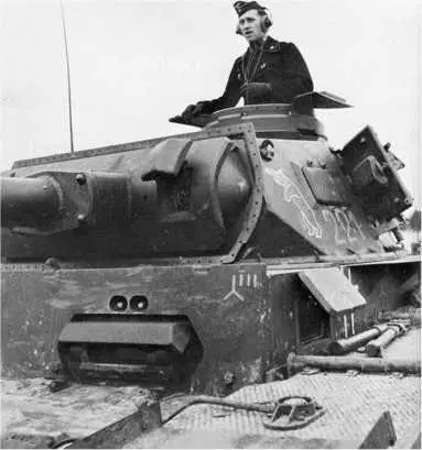 Этот Tauchpanzer III несет на броне на первый взгляд несовместимые - фото 67