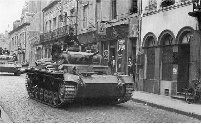 PzIII AusfF 7го танкового полка 10й танковой дивизии Франция май 1940 - фото 72