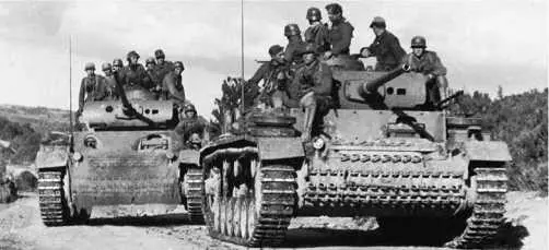 Танки PzIII AusfL в Тунисе Декабрь 1942 года Основным же театром боевого - фото 114