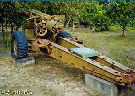 Американская гаубица M1A1 M114A1 Истребитель МиГ19 с эмблемой государства - фото 179