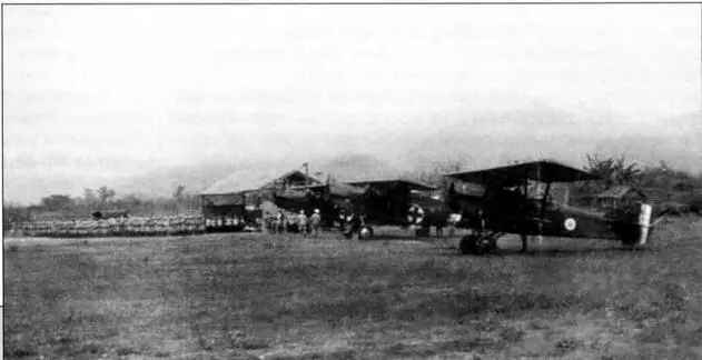 Разведчики Potez 25 на аэродроме в Лаосе 18 января 1941 г Колониальная - фото 73
