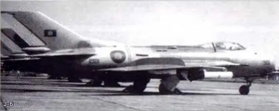 J6 JJ6 FT6 Осенью 1979 г военная авиация республики пополнилась - фото 99