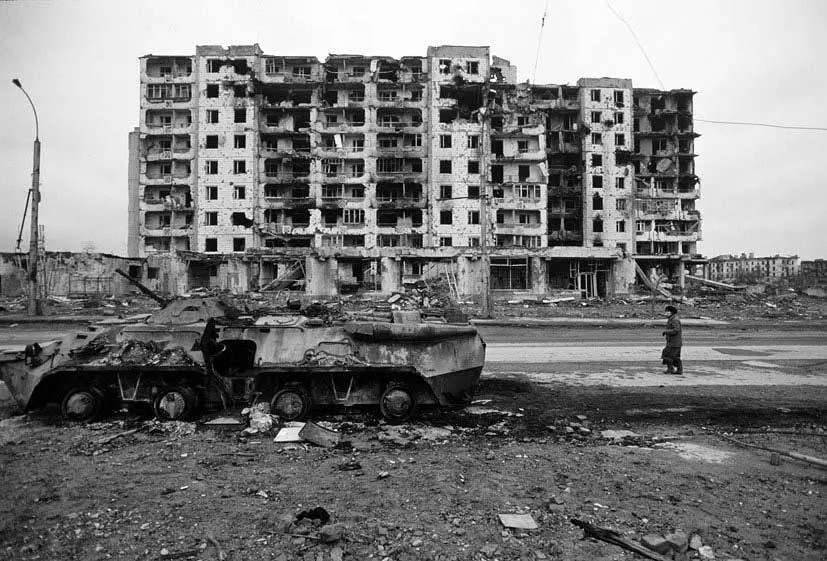 Грозный после штурма 31121994 Сохранились кадры этого трагического для - фото 12
