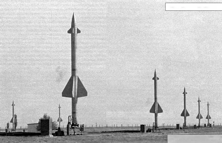 Стартовые позиции ЗРК С25 на полигоне Капустин Яр История развития любого - фото 59