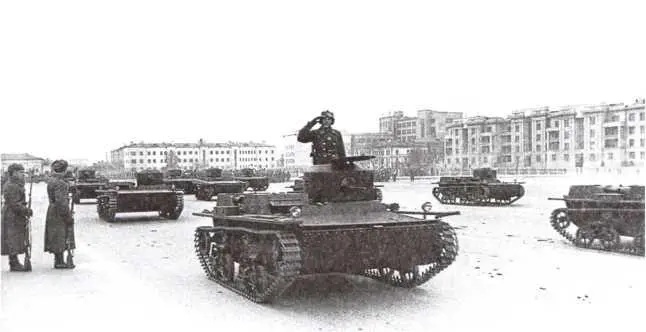 Прохождение танков Т38 во время парада Куйбышев 7 ноября 1939 года РГАКФД - фото 60