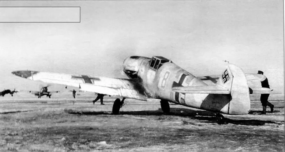 Bf109 из состава JG 54 Ленинградский фронт 1942 г Советские Ли2 - фото 69