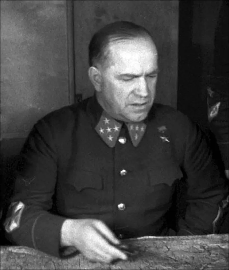 ГК Жуков Вместе с собой ГК Жуков привез и нового начальника штаба фронта - фото 23