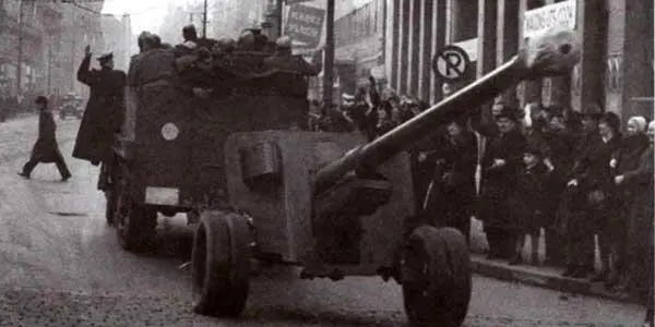 100мм противотанковая пушка БСЗ обр 1944 г До мая 1945 года было - фото 103