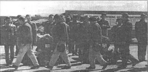 Боевые товарищи прощаются с погибшими кном АГорбачевским и стлнтом - фото 80