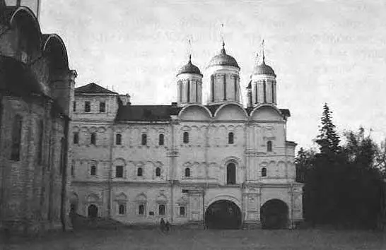 Рис 494а Собор Двенадцати Апостолов и Патриаршие Палаты Вид со стороны - фото 192