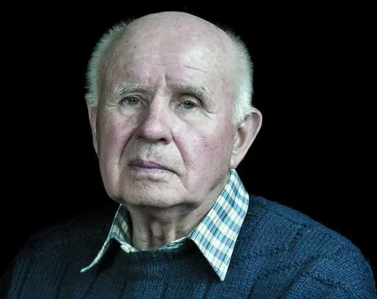 1930 Родился в Варенском уезде Литвы 19 декабря 1947го по доносу соседа - фото 133
