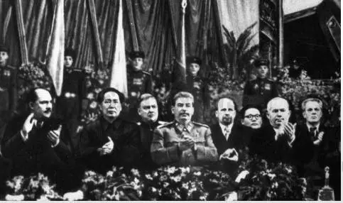 Мао Цзэдун на праздновании 70летия Иосифа Сталина в 1949 году Сергей - фото 2