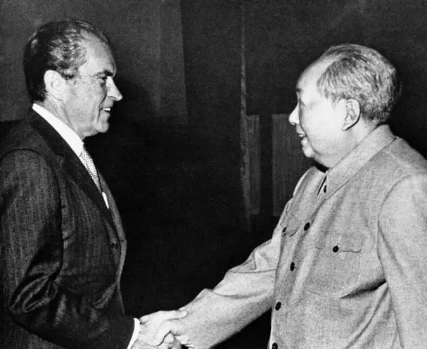 Встреча Никсона и Мао Цзэдуна в 1972 году Долгое время обе стороны скрывали - фото 10