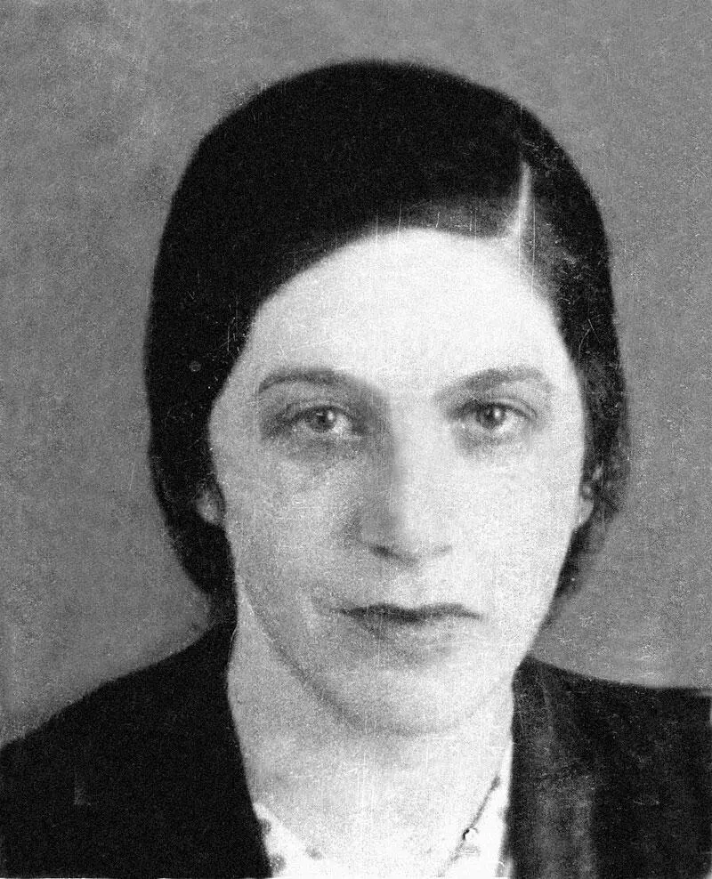 Эмма Григорьевна Герштейн 1930е гг А А Ахматова Н Я Мандельштам Л - фото 53