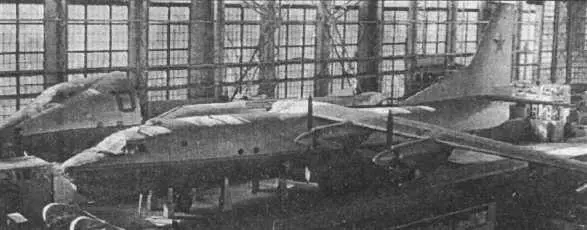 Макет самолета Ан40 Ан12Б в аэропорту Кабула весна 1980 г Аварийная - фото 34