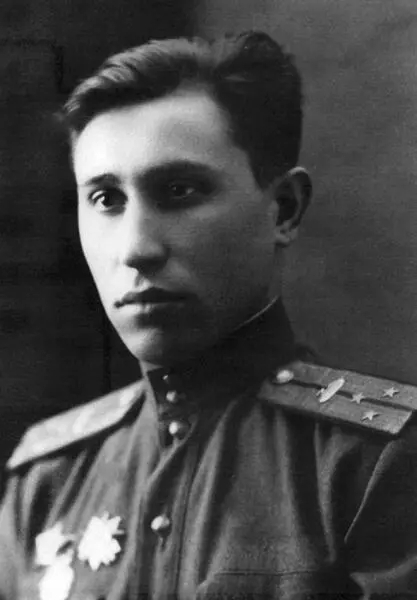 Интервью Артема Чунихина Родился я в Астрахани в 1923 году Семья моя жила - фото 7