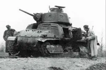 Партизаны осматривают подбитый немецкий танк S35 Босния декабрь 1943 г - фото 155