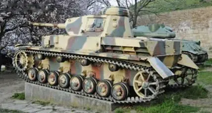 Немецкий средний танк PzIV Ausf F2 Польская танкетка TK3 М Павлов И - фото 191