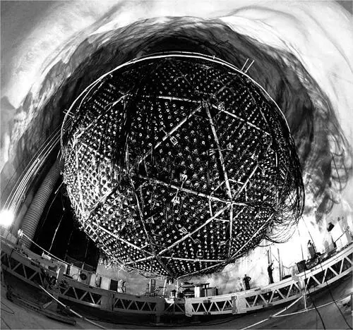 Детектор SNO на этапе установки Lawrence Berkeley National Laboratory - фото 11