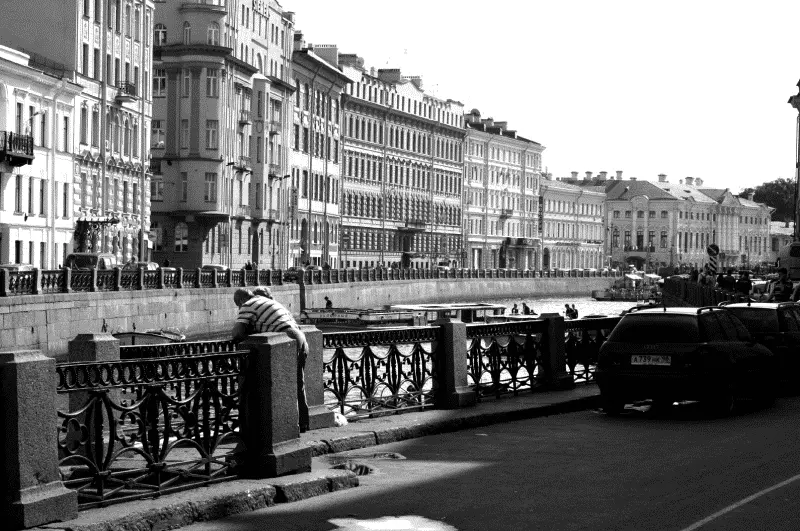 Петербург по сравнению с Венецией да и с Москвой город молодой И Нева если - фото 74