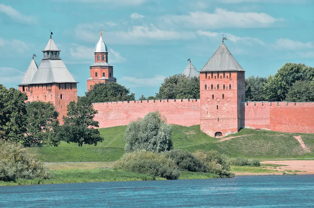 Новгородский детинец крепость Великого Новгорода Россия Староладожская - фото 51