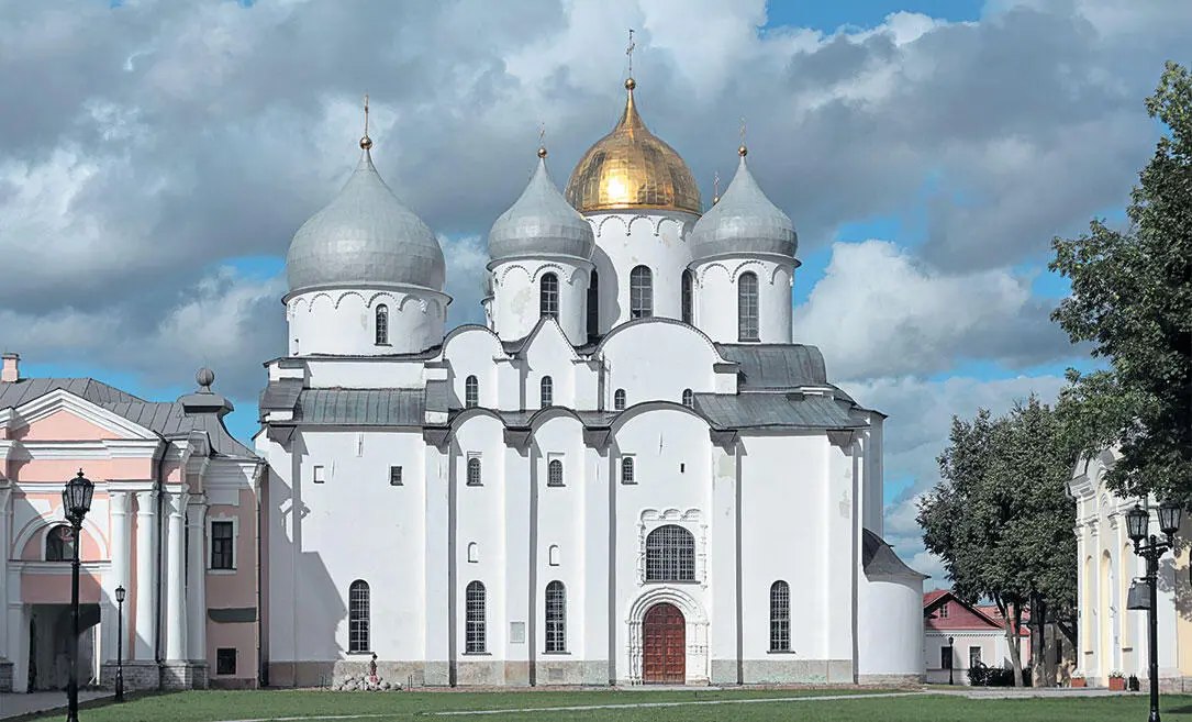 Софийский собор в Великом Новгороде Россия В 1187 году Новгород нанес наконец - фото 53