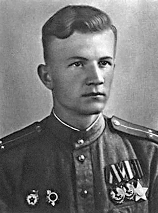 летчик 101го Гвардейсккого истребительного полка В 1945 году летали на - фото 16