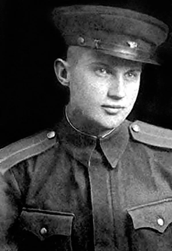 командир танкового взвода 62й Гвардейской танковой бригады Когда в январе 1945 - фото 35