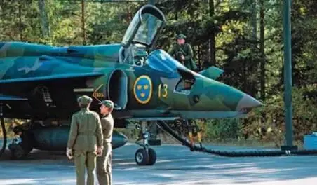 SF 37 на пункте технического обслуживание одной из резервных баз В завершение - фото 59