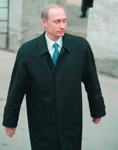 Март 2000 гВладимир Путин побеждает на президентских выборах в 1м туре - фото 2