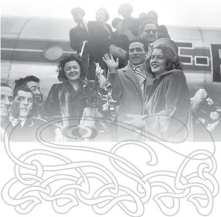 Эдит Пиаф Марсель Сердан и Матильда Ней в аэропорту Франции 1948 год 4 - фото 4