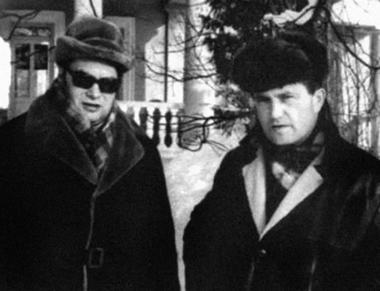 Писатель Гривадий Горпожакс автор книги Джин Гриннеприкасаемый един в трех - фото 61