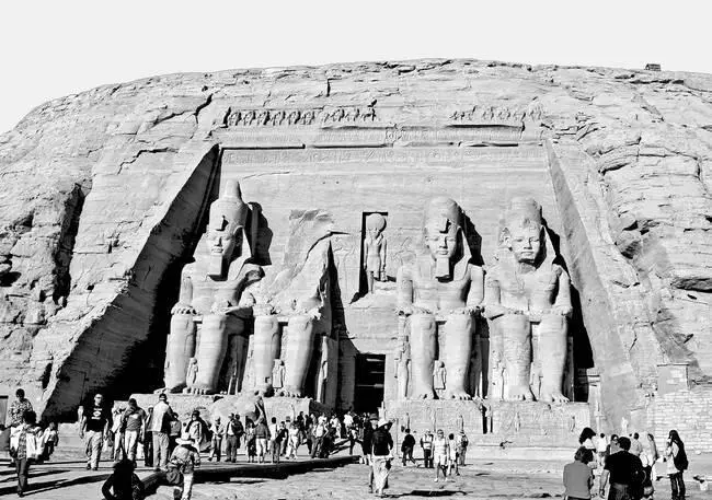 Рис 150 Абу Симбел в Верхнем Египте Фотография 2009 года Рис 151 - фото 151