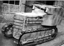 Построенный националистами в Ферроле в 1936 г бронетрактор на базе двухтонного - фото 109