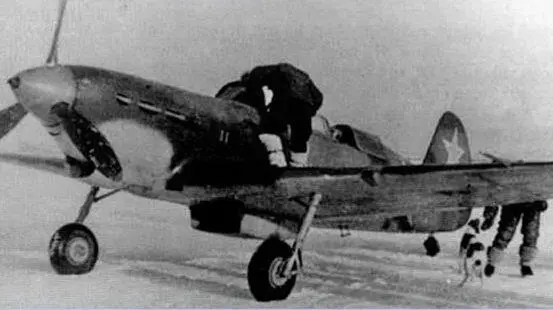 тренировочный Як7В Этот самолет будет разбит в январе 1943 г и Безье ном - фото 102