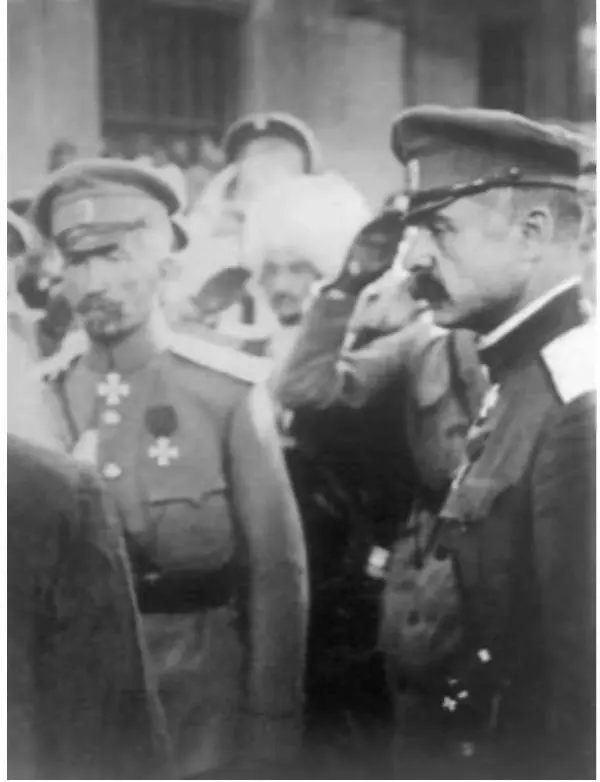 Генералы Корнилов Лавр Георгиевич и Каледин Алексей Максимович Август 1917 г - фото 121