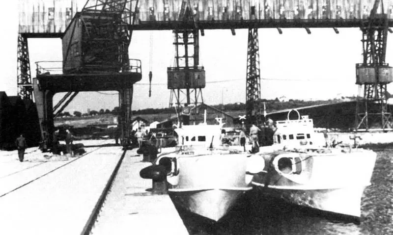 Шнелльботы S51 и S52 в Констанце 1943 г После прекращения операции катера - фото 60