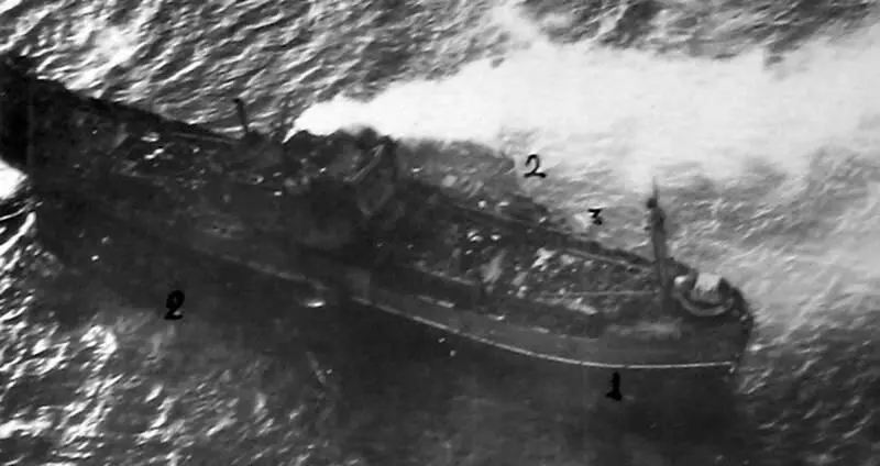 Гибель Тотилы Снимок с сов штурмовика в 615 10 мая 1944 г Обломки - фото 105