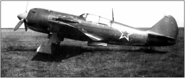 Серийный Ла9 на заводском аэродроме В ходе сдаточного полета 27 марта 1948 - фото 97