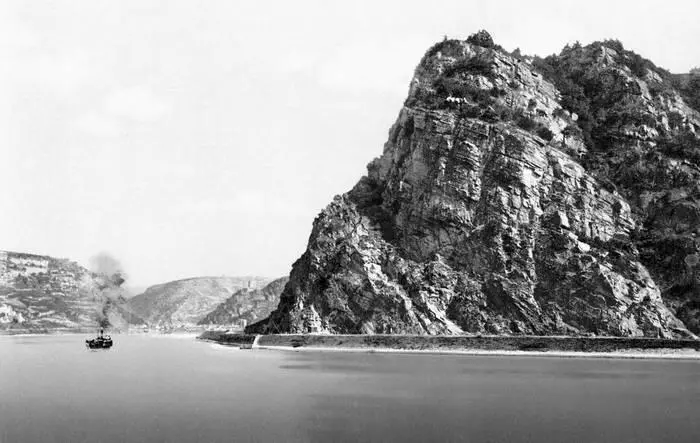 Скала Лорелей Открытка 1900 года Дунай как подмечено в одной философской - фото 7
