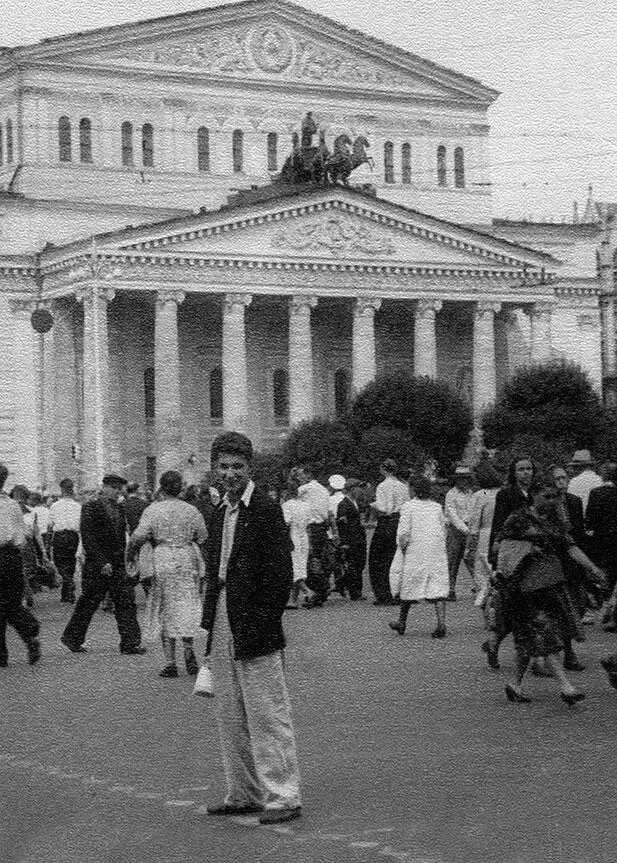 1956 г Володя на том же месте что и в апреле 1941го Награждение в Кремле - фото 72