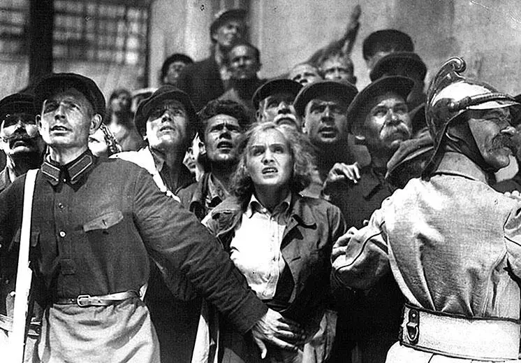 Кадр из фильма Партийный билет В то время это была достаточно абстрактная - фото 126