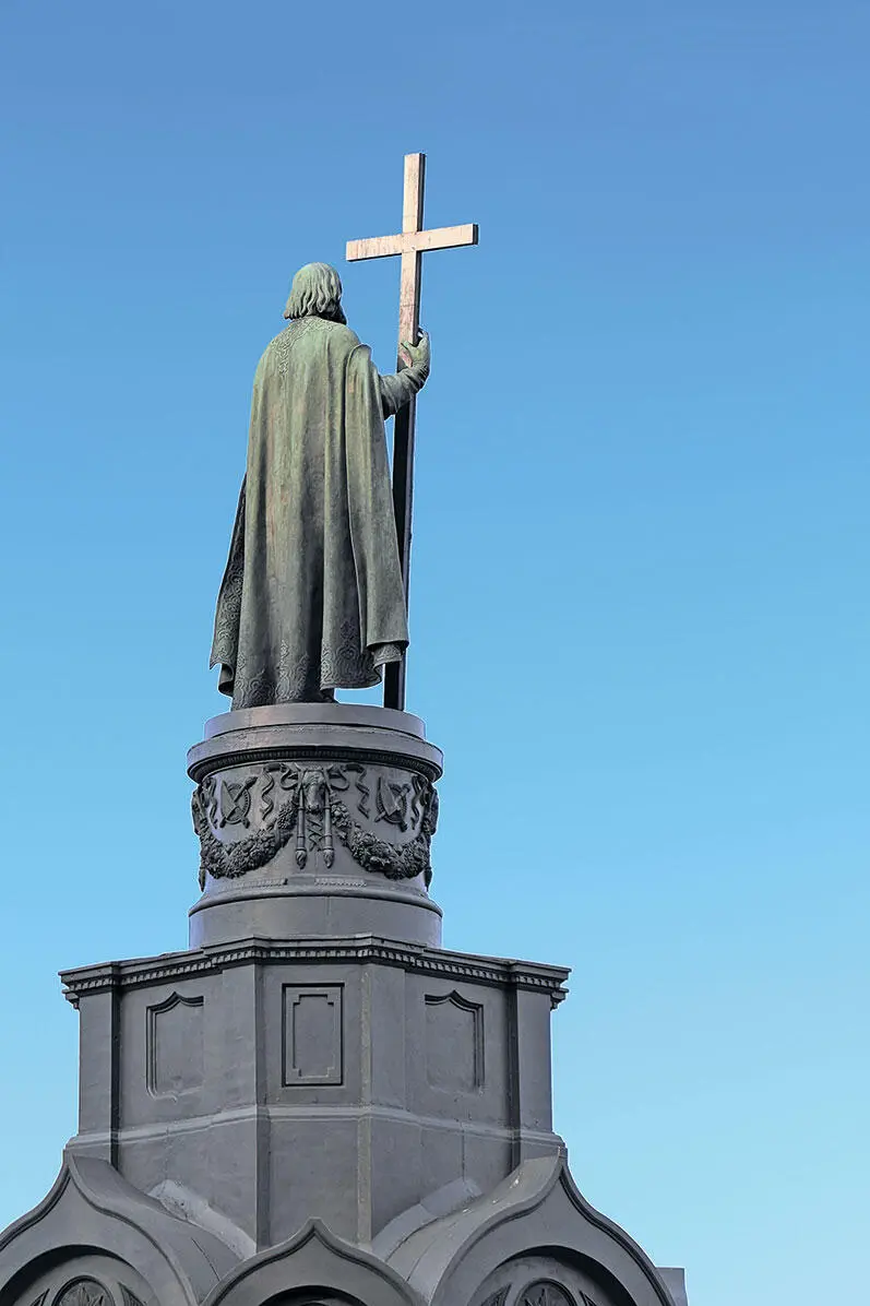Памятник Владимиру Великому в Киеве 875 невредимо корабль душевный и веру - фото 12