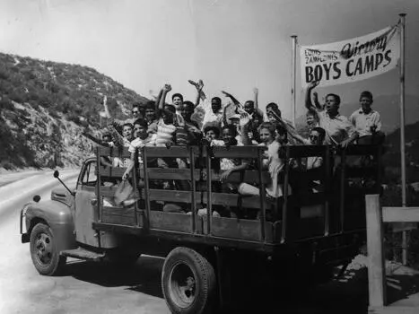 Участники программы Луи Замперини в лагере на пути к новой жизни 1955 Помочь - фото 7