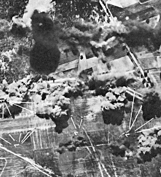 Одним из приоритетов для Люфтваффе на 22 июня стало нанесение ударов по - фото 46
