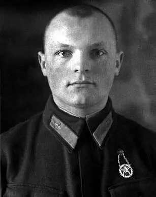 Родился в деревне СпаскоКоркодино Клинского района Московской области Окончил - фото 59