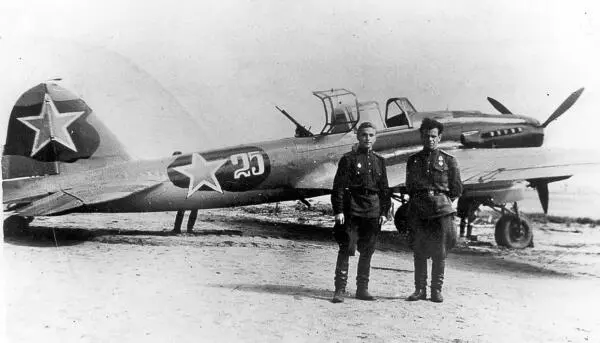 171944 Экипаж самолета Ил2 17 ГШАП Гвардии лейтенант ВН Парфенов и - фото 22