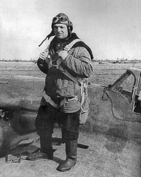 Командир эскадрильи Третьяков В 1944 году он встретился с любителем ночных - фото 46