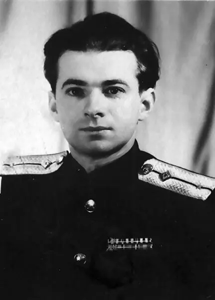 Я родился в Сумской области 1 мая 1924 года Родители мои были простые - фото 58